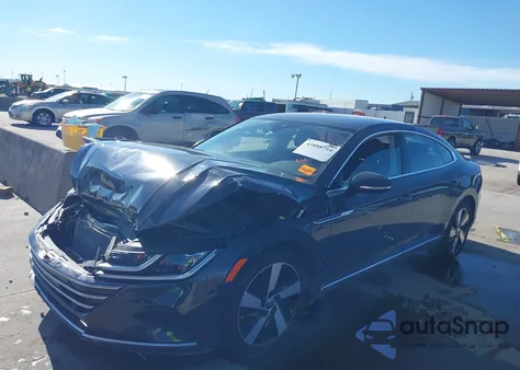 2021 Volkswagen Arteon 2.0T Se z USA, uszkodzony, nr VIN WVWAR7AN2ME007053